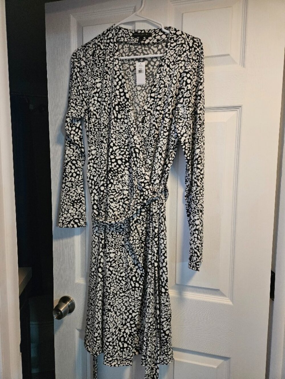 Banana Republic Black and White Wrap Dress - Picture 1 of 3